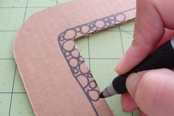 Instrucción 5 para hacer portarretratos con materiales reciclables