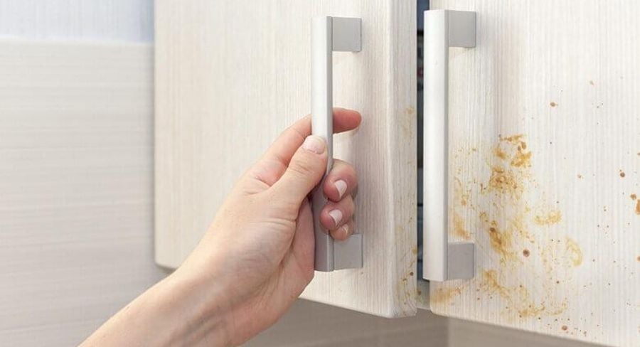 gabinetes salpicados