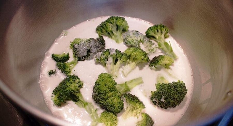 rica crema de brócoli que desintóxica tu cuerpo