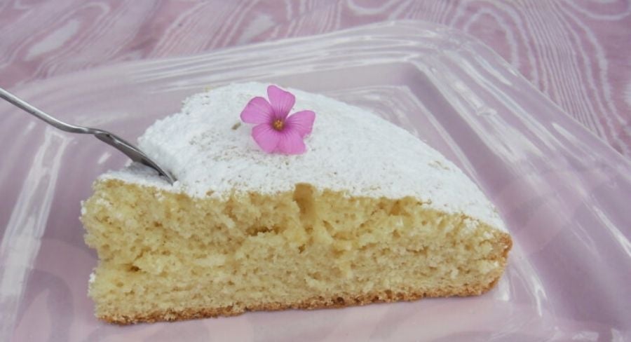 Cómo hacer una torta dorada y esponjosa final