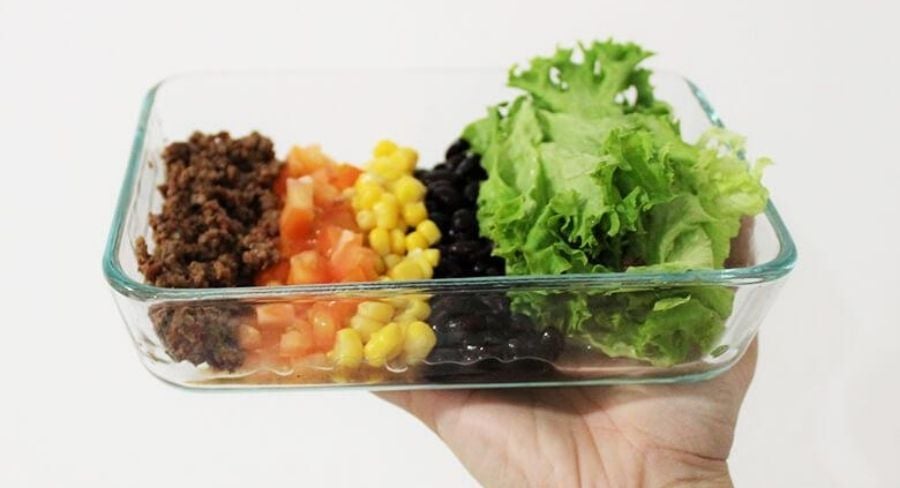 ensalada para llevar al trabajo abierta