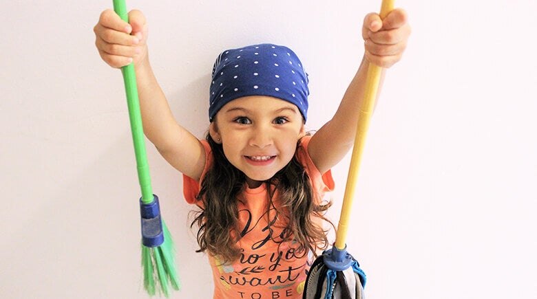 mi-hija-me-ayuda-en-casa