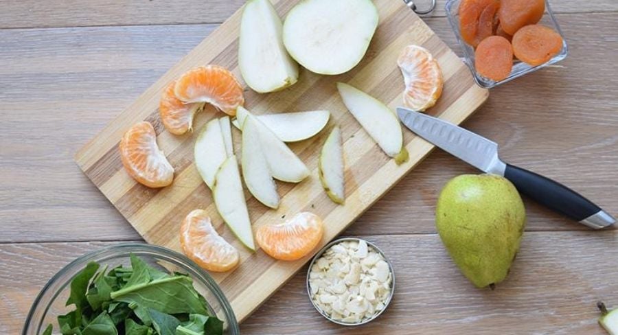 ensalada de espinacas y frutas