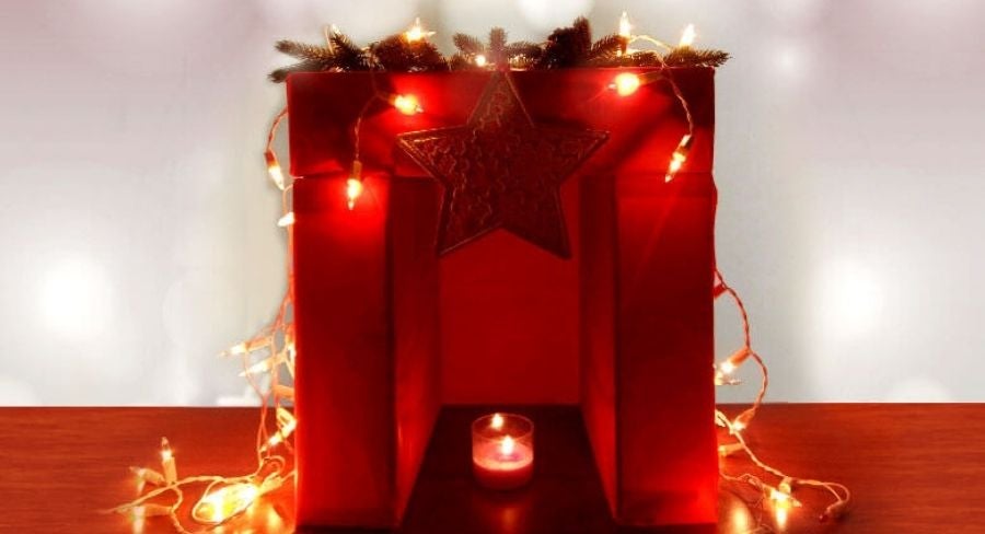 Chimenea navideña con cajas