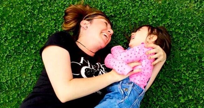 Cómo ser mamá y amiga