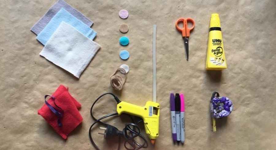 Elementos para hacer un títere de dedo para niños