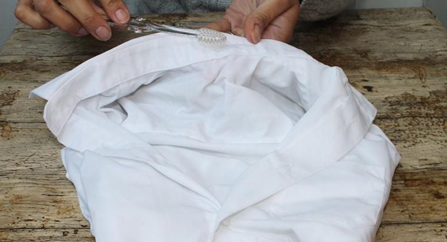 Proceso para blanquear y despercudir el cuello de las camisas 4