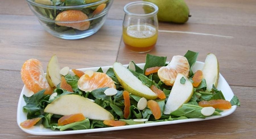 ensalada de espinacas y frutas