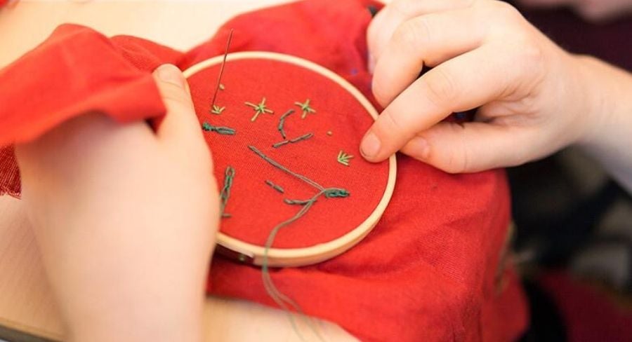 playeras con bordados divertidos