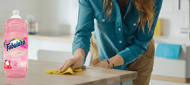 Usa el limpiador Fabuloso Sensaciones Armonía para un hogar fresco.