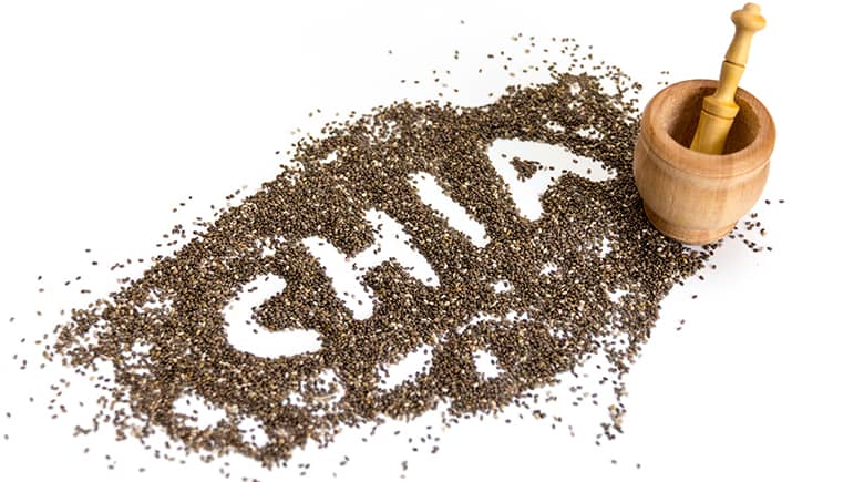 semillas regadas formando la palabra chia