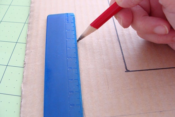 Instrucción 1 para hacer portarretratos con materiales reciclables