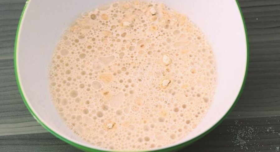 leche condensada en plato